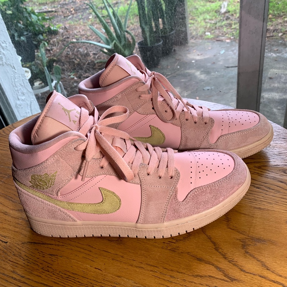 Jordan 1 Coral Gold Men’s Size 9.5